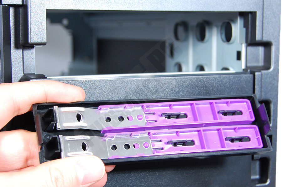 Antec Sonata Elite fixations lecteurs