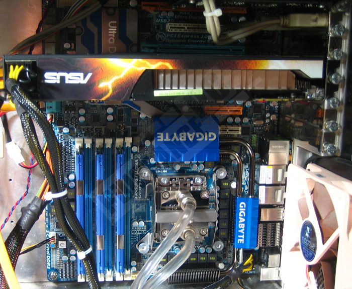 Dossier Geforce GTX 285 et 295 photo souvenir GTX 295