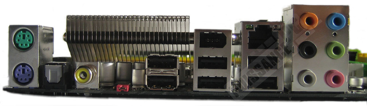 Comparatif cartes m&egrave;res X58 photo DFI