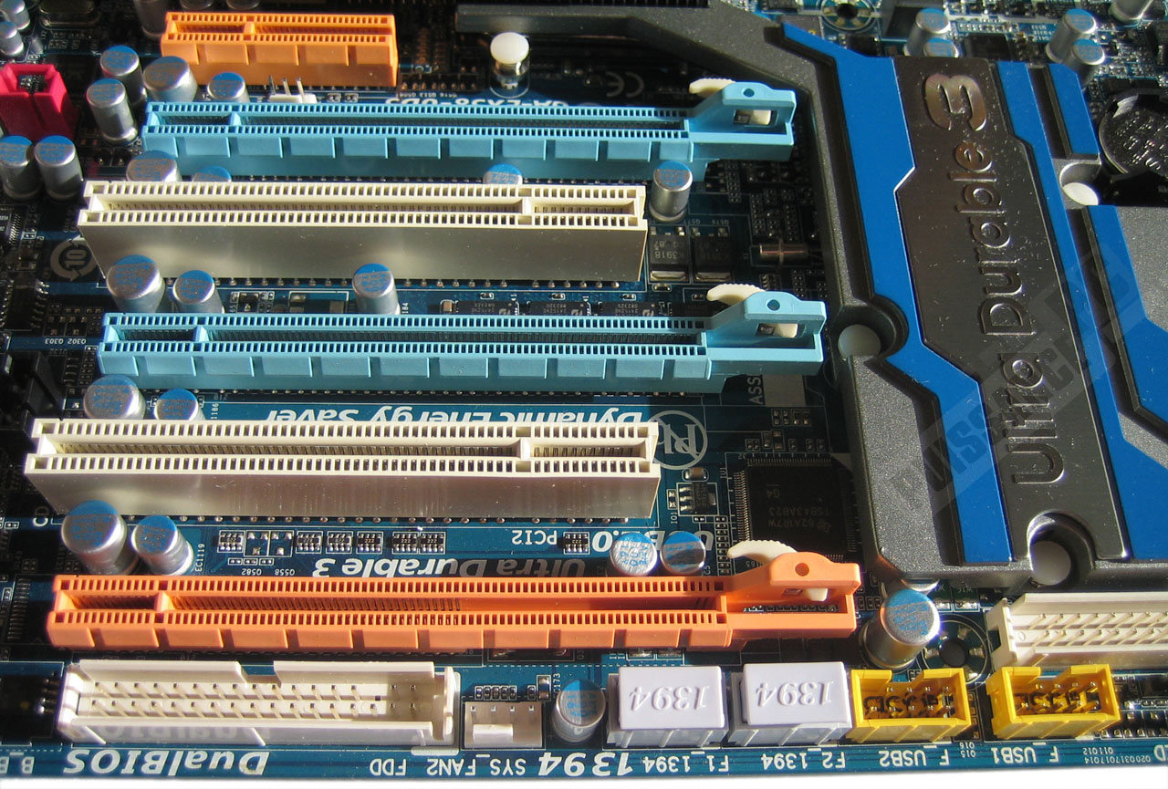 Comparatif cartes m&egrave;res X58 photo Gigabyte