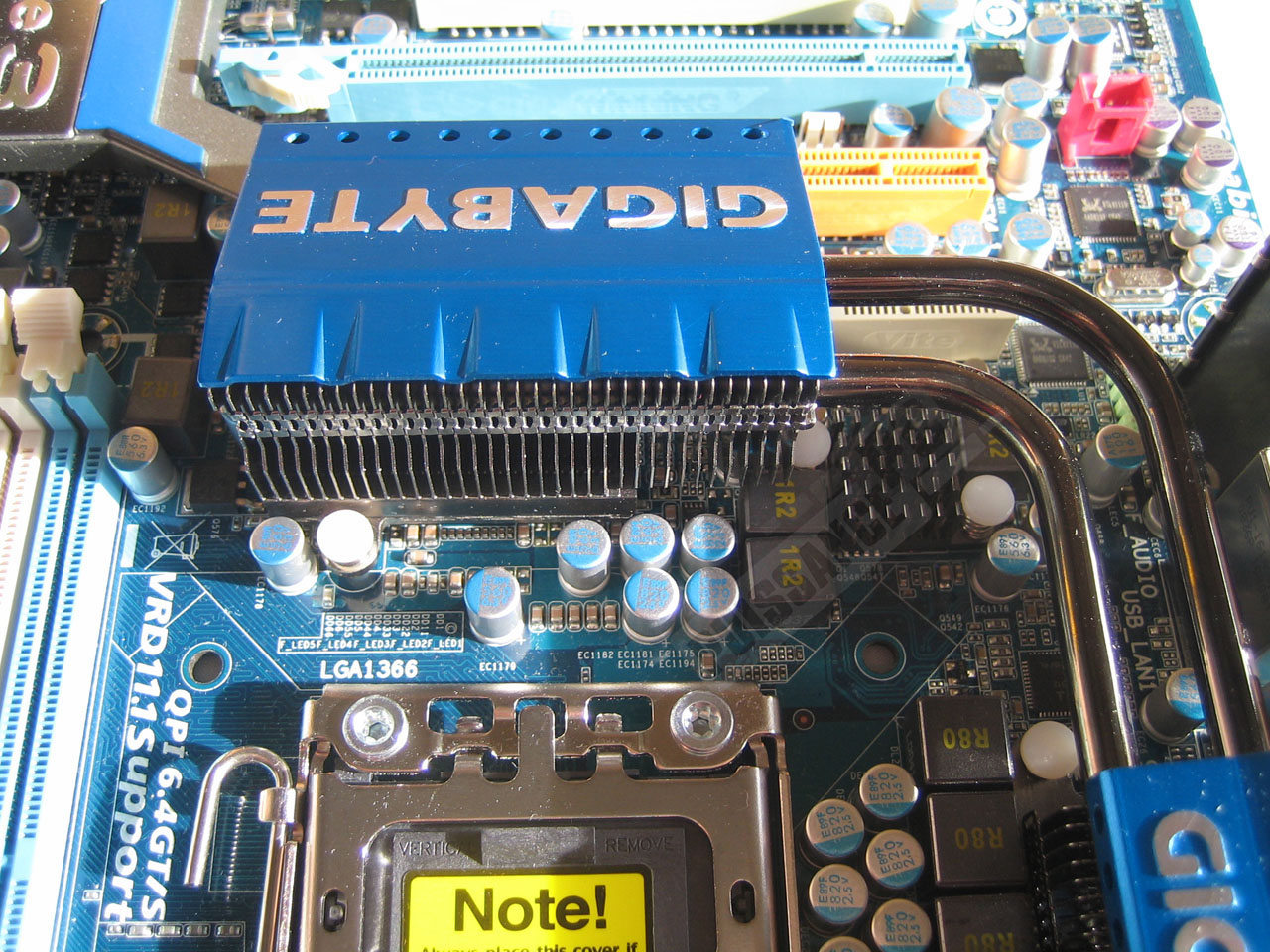 Comparatif cartes m&egrave;res X58 photo Gigabyte