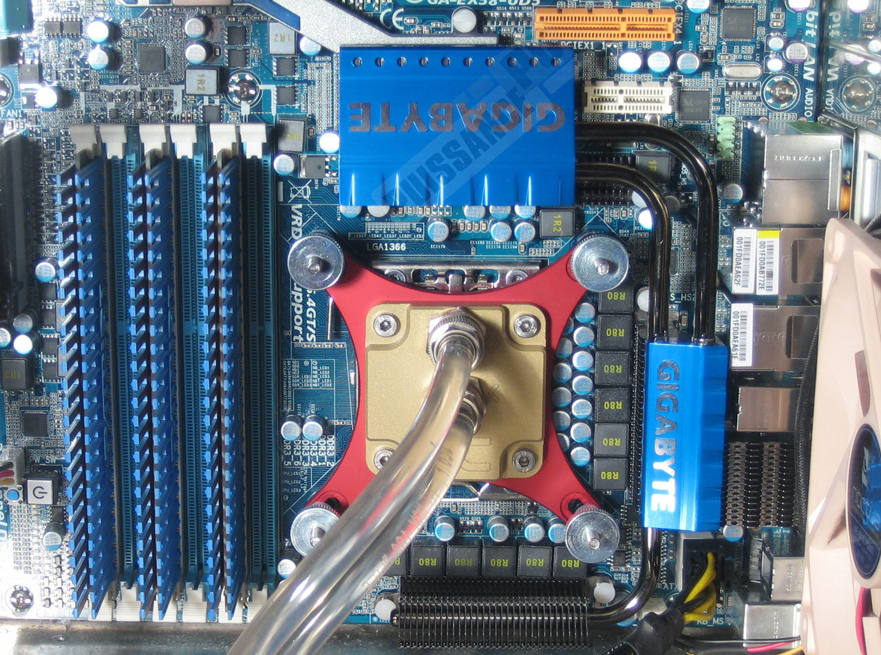 Dossier Alphacool HF14 Yellowstone photo config