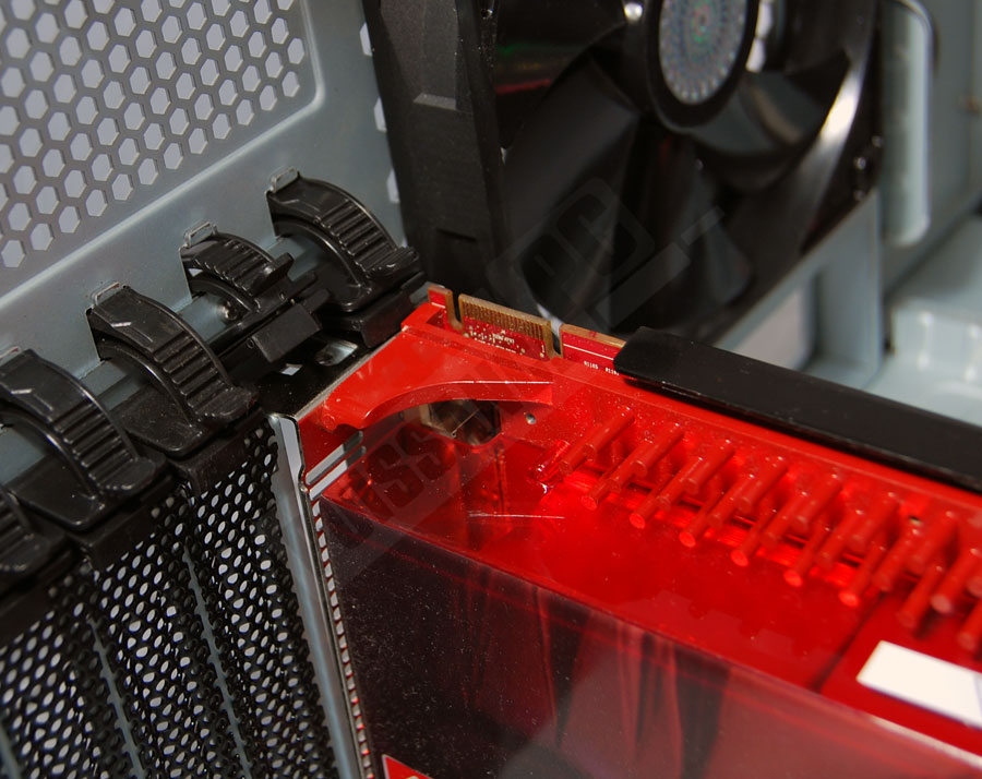 Cooler Master HAF 932 montage carte graphique blower