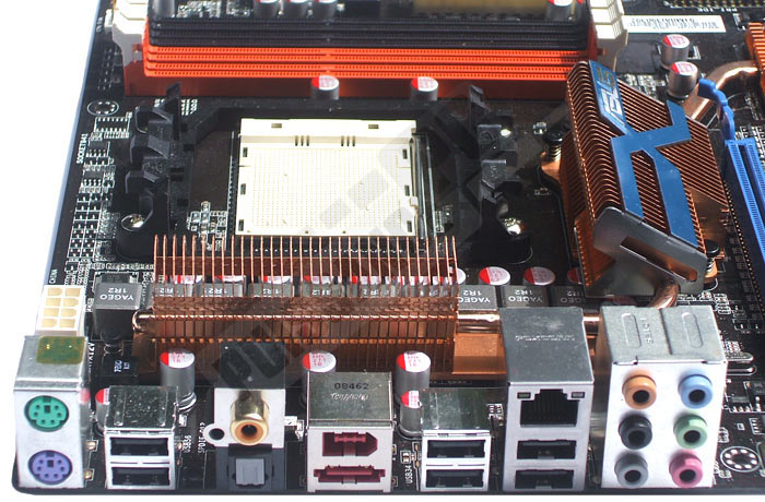 asus m4a79t deluxe panel arriere puissance pc