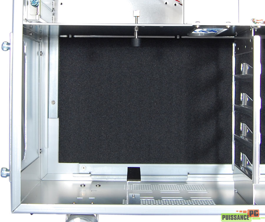 Lian Li PC-V2110 fixation alimentation