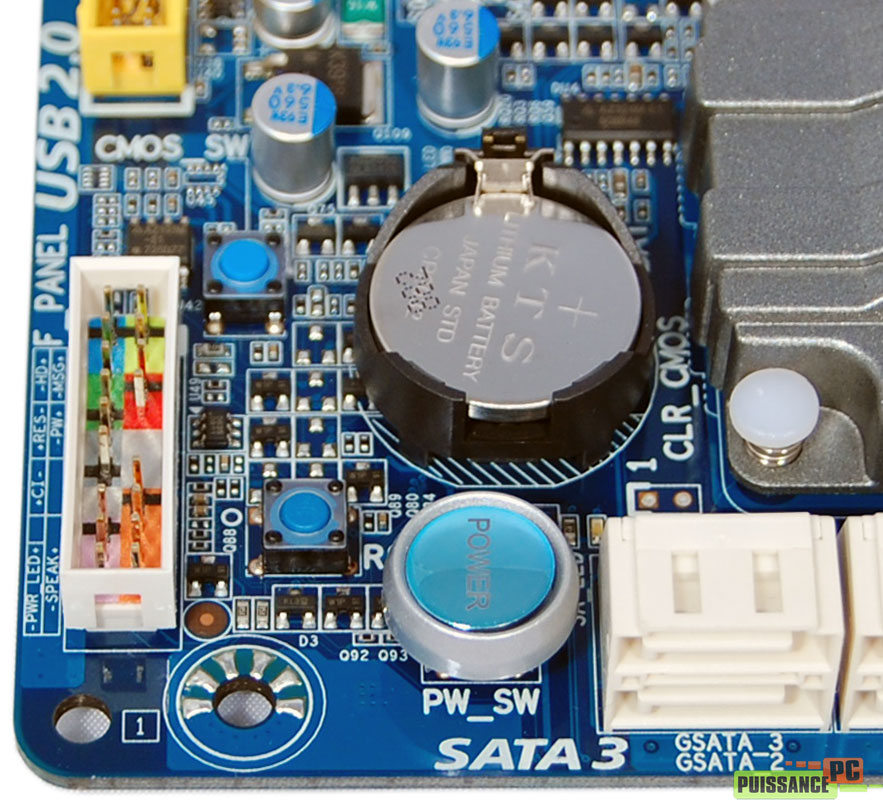 Gigabyte P55-UD5 boutons PCB