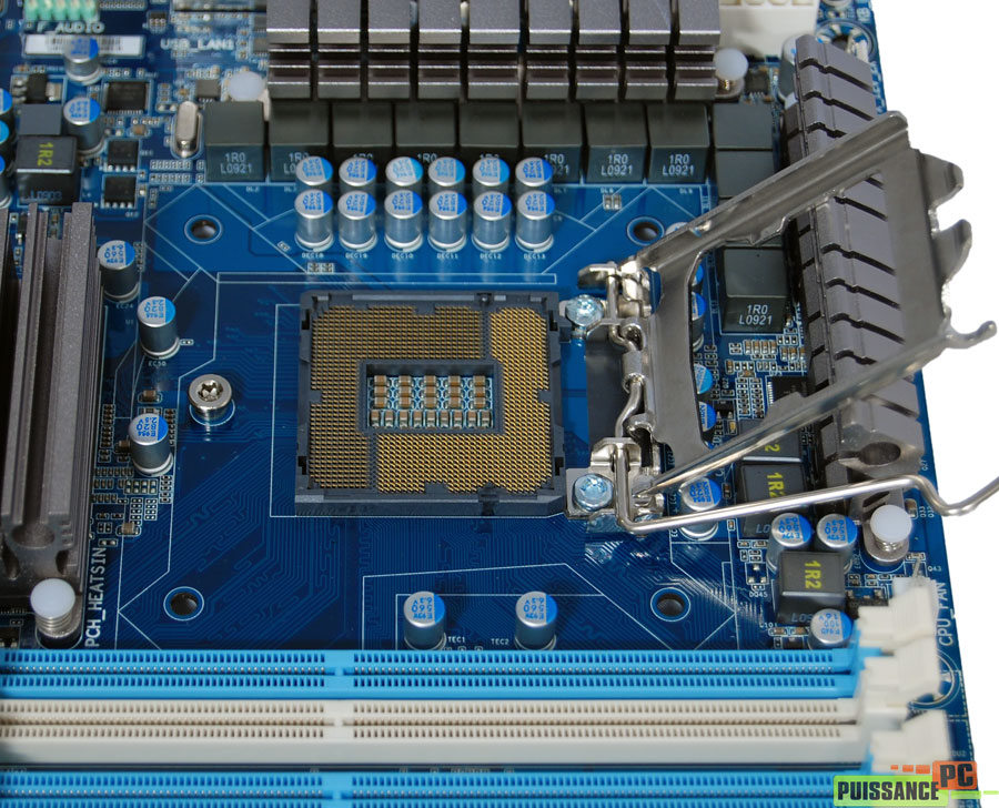 Gigabyte P55-UD5 socket LGA1156 ouvert