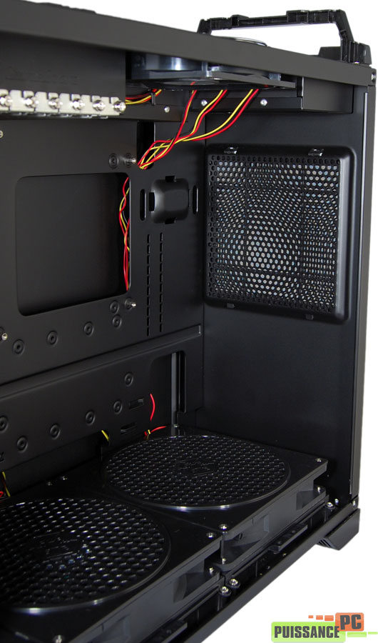 Silverstone Raven 2 intérieur arrière