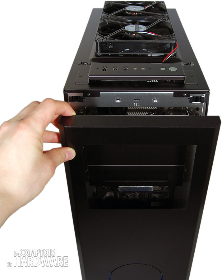 Lian Li PC-B25F ouverture avant