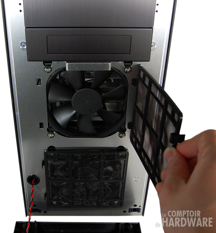 Lian Li PC-B25F ouverture avant 3