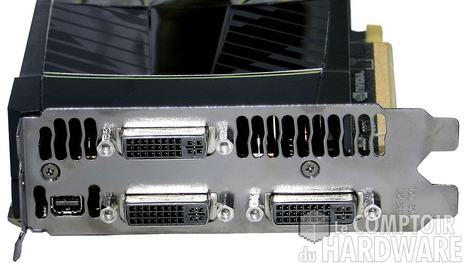GTX 590 connecteurs