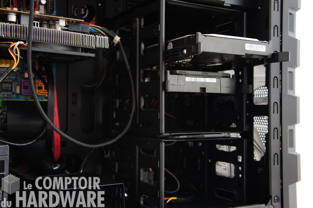 HAF 912 - fixations des disques durs