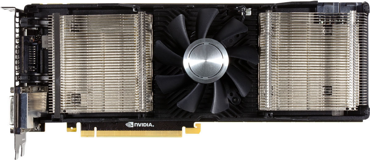 nVIDIA GeFORCE GTX 690 : capot retiré