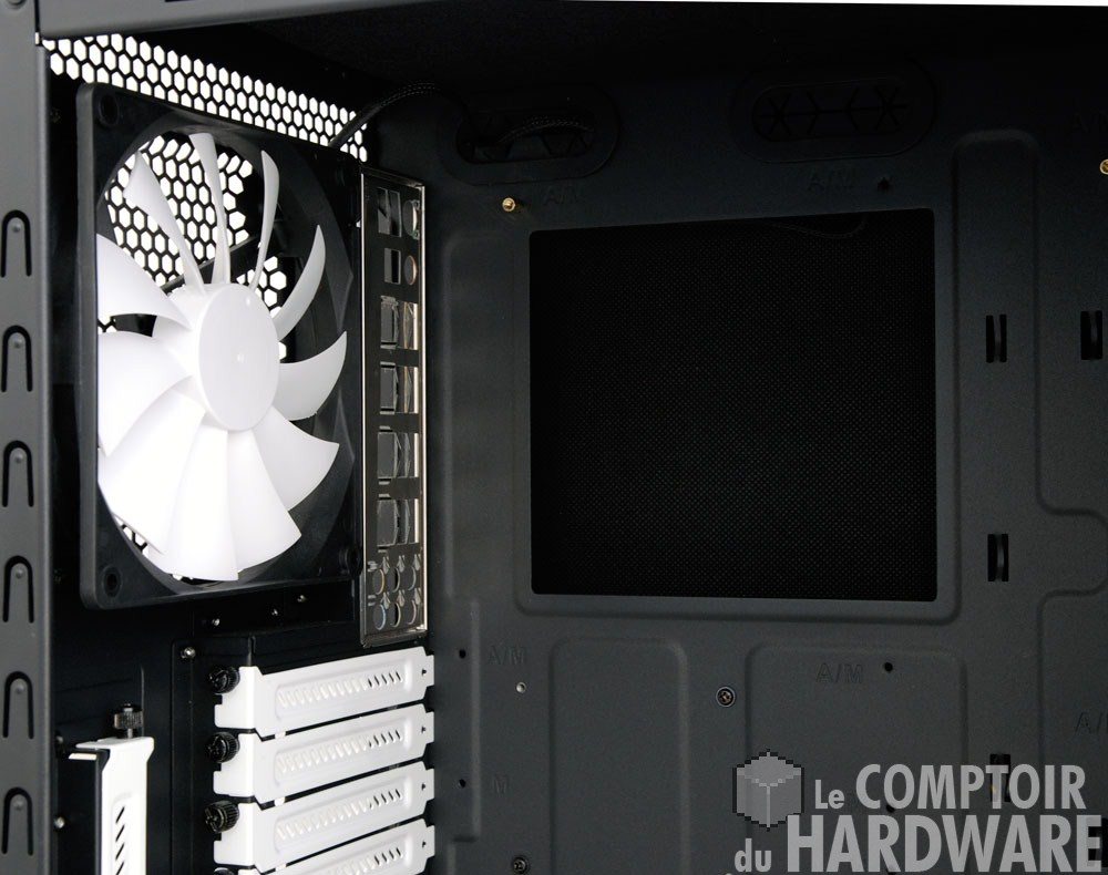 Silent Series R2 140mm et backplate