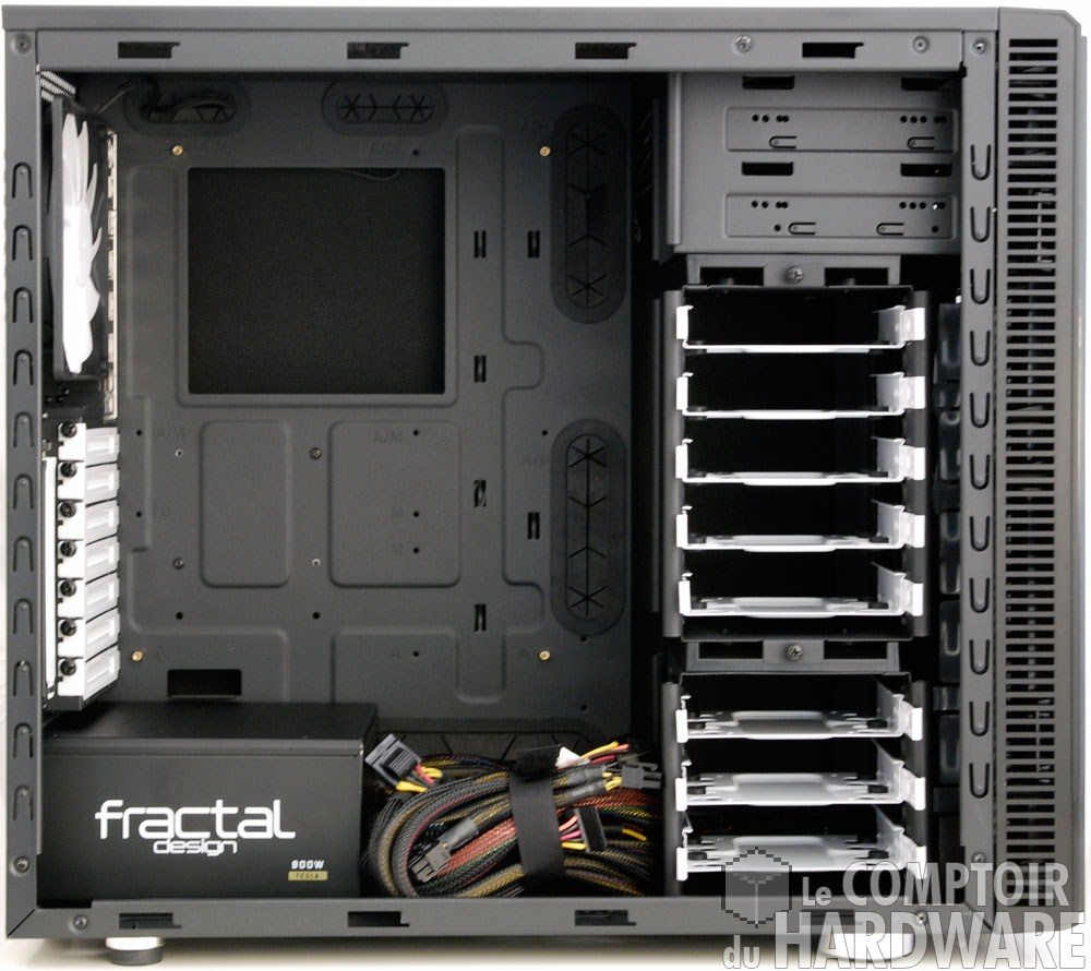 Intérieur du Define R4