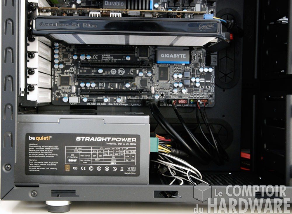 Alimentation et passe-cloison - Define R4