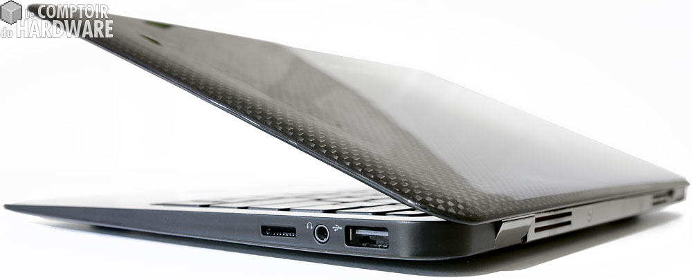 gigabyte x11 - flanc droit