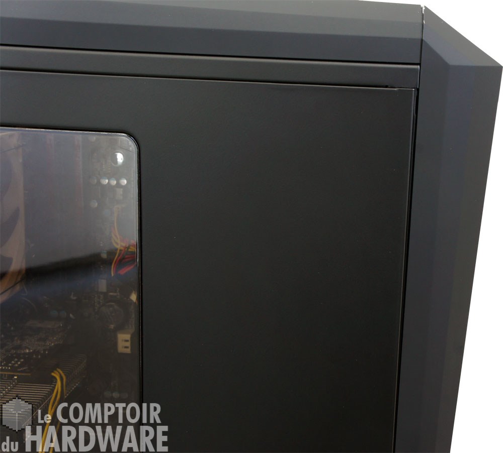 Xigmatek Talon - porte gauche