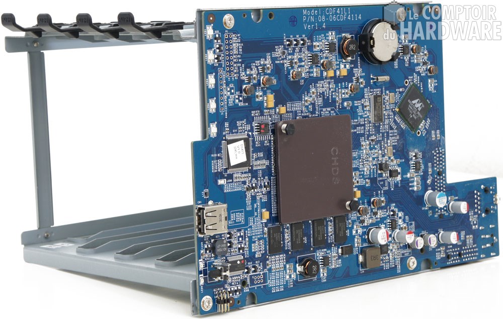 DS413 - Carte mère et châssis