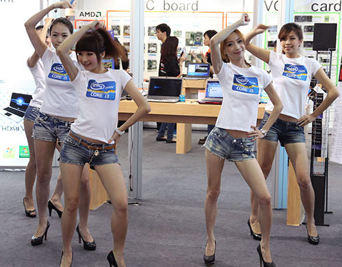 Babes Intel Computex