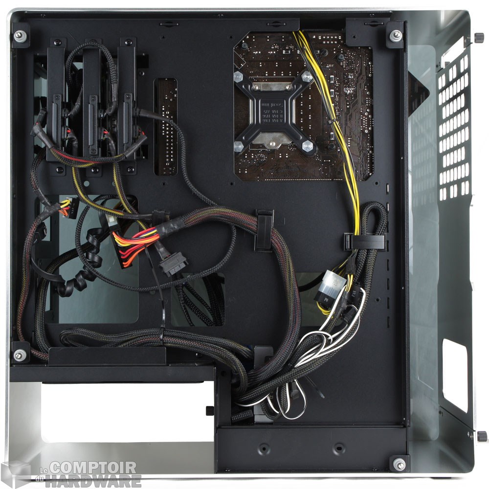 In Win 904 - Arrière carte mère