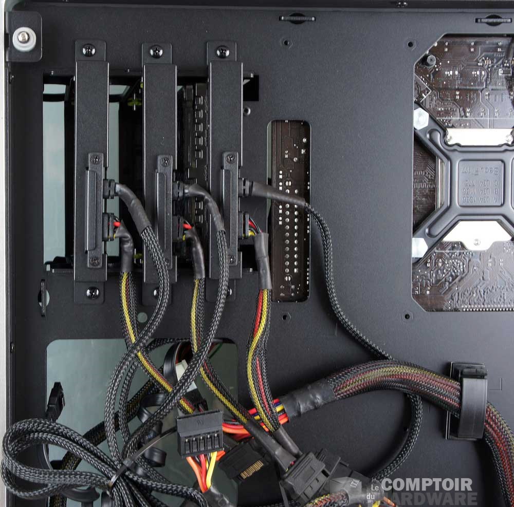 In Win 904 - Câblage SATA