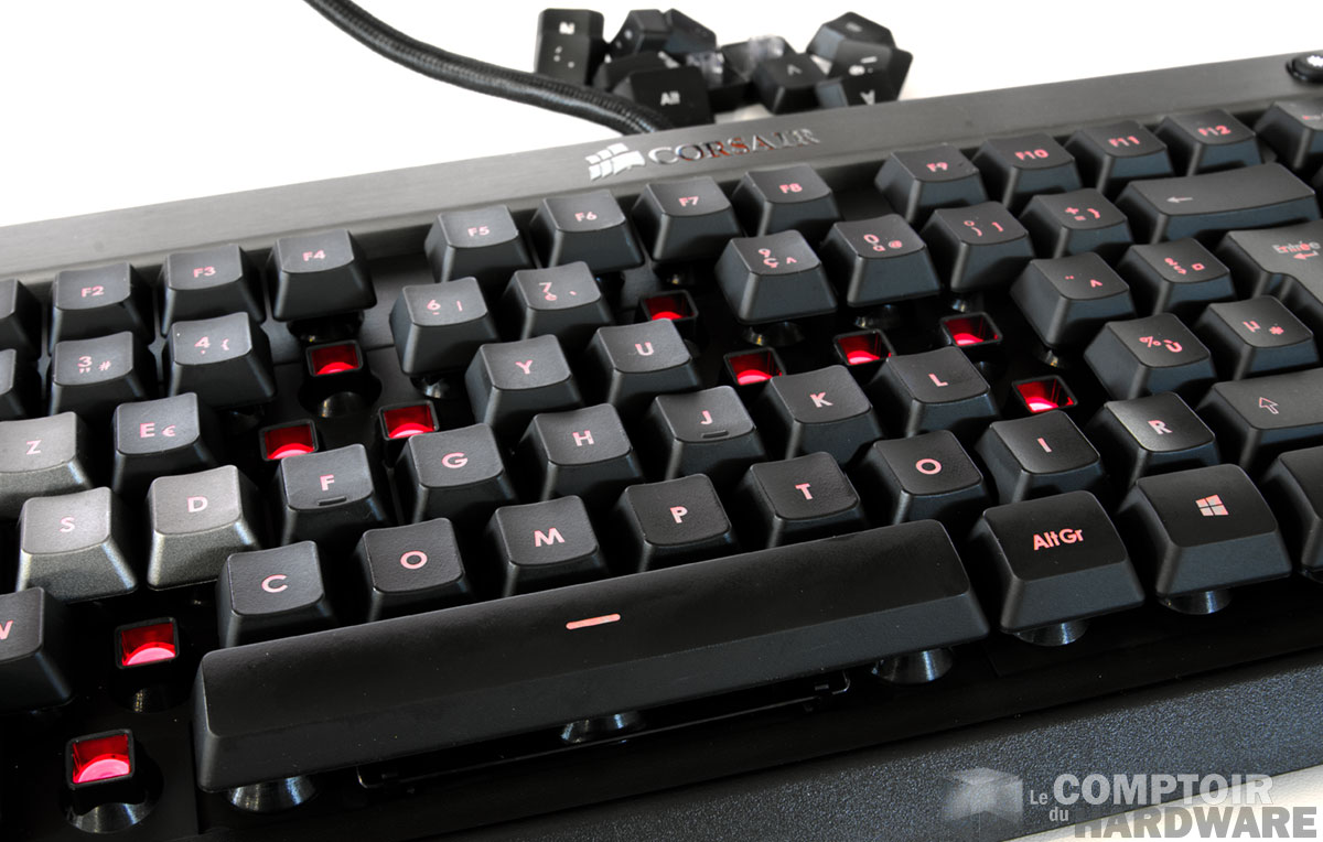 K50 : exit les switchs mécaniques, retour aux dômes en caoutchouc