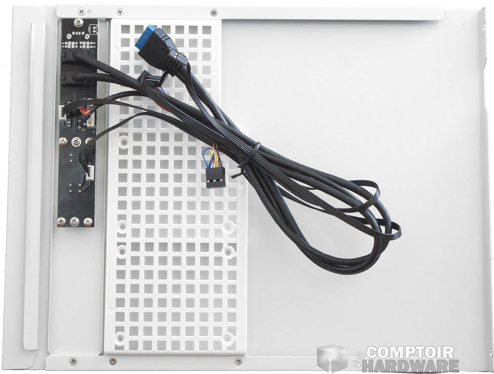 Prodigy M - Cage SSD & connectique