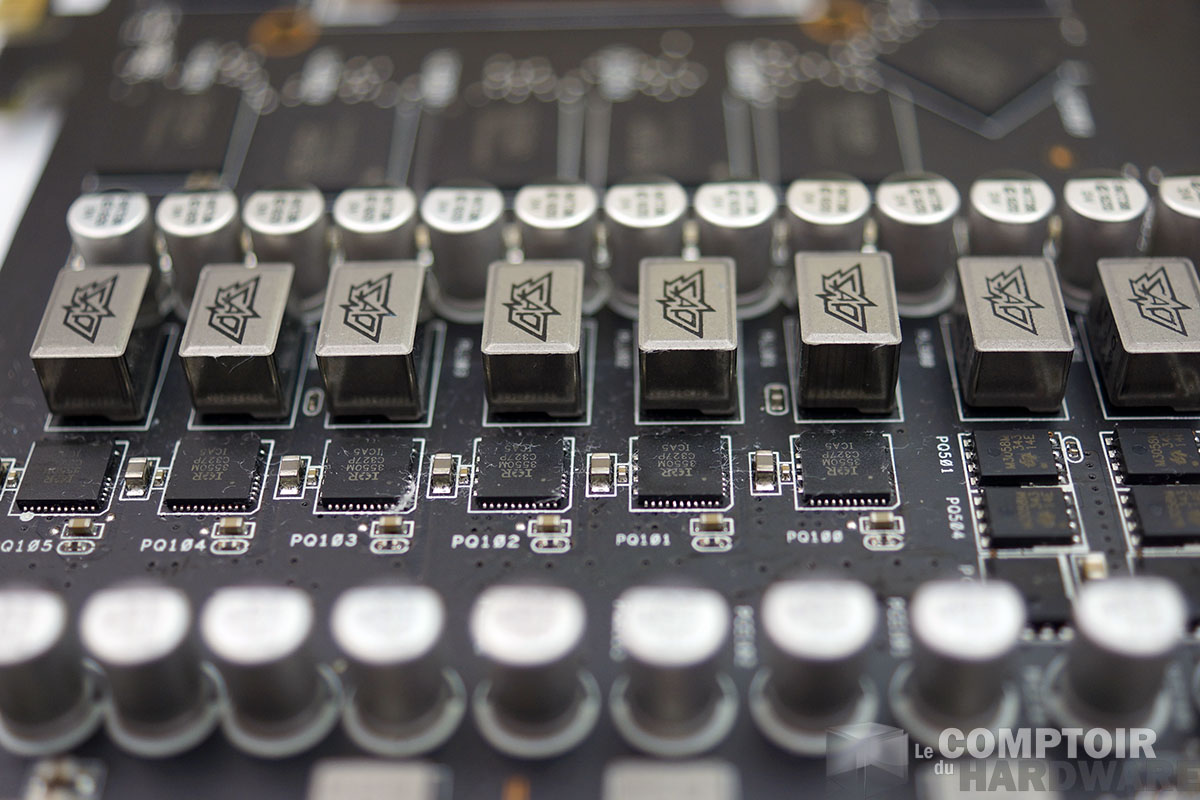 Asus R9 290X DirectCU II OC : l'étage d'alimentation