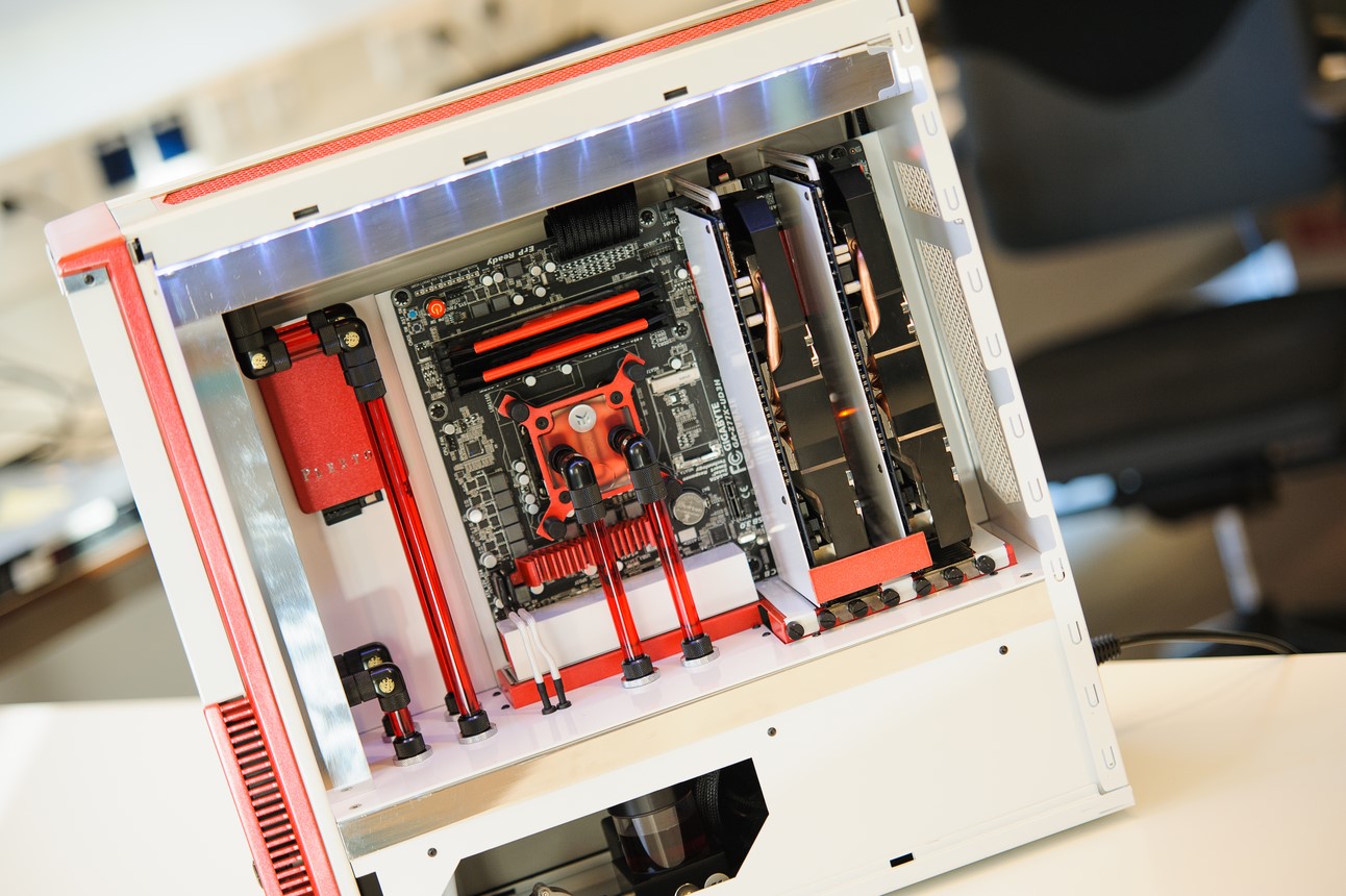 Modding : Meelobee - Project 180 : Un boitier modeste à l'origine, que l'on peine à reconnaître !