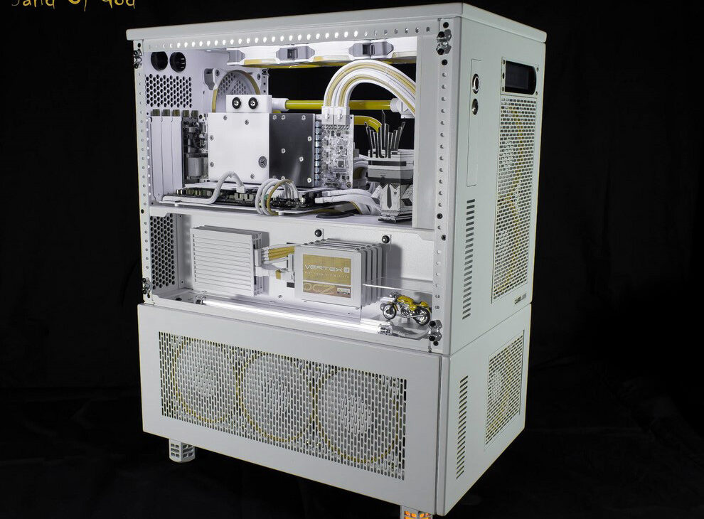 Modding : Snef - Sand of god : Pas sûr que ca rentre sous ton bureau hein ?