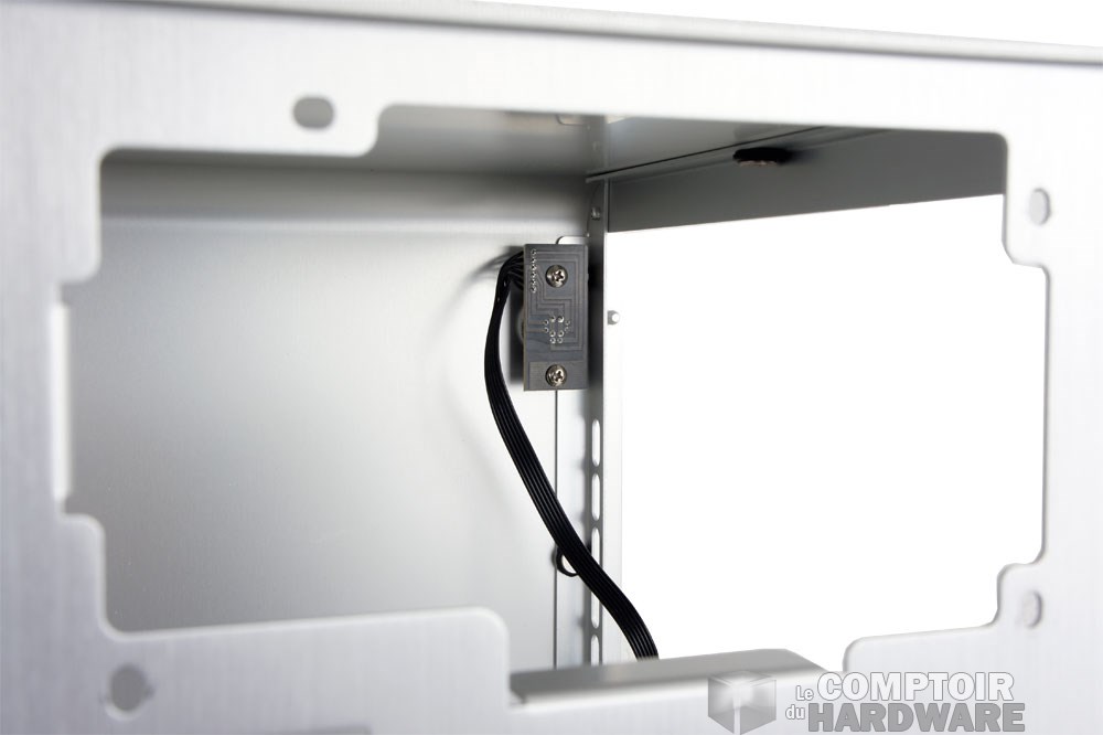 Jonsbo U3 - PCB avant