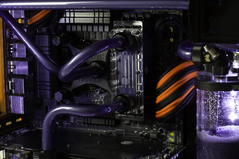 Modding : Mark Fryer - Electric Orange : Le liquide en jette un max.