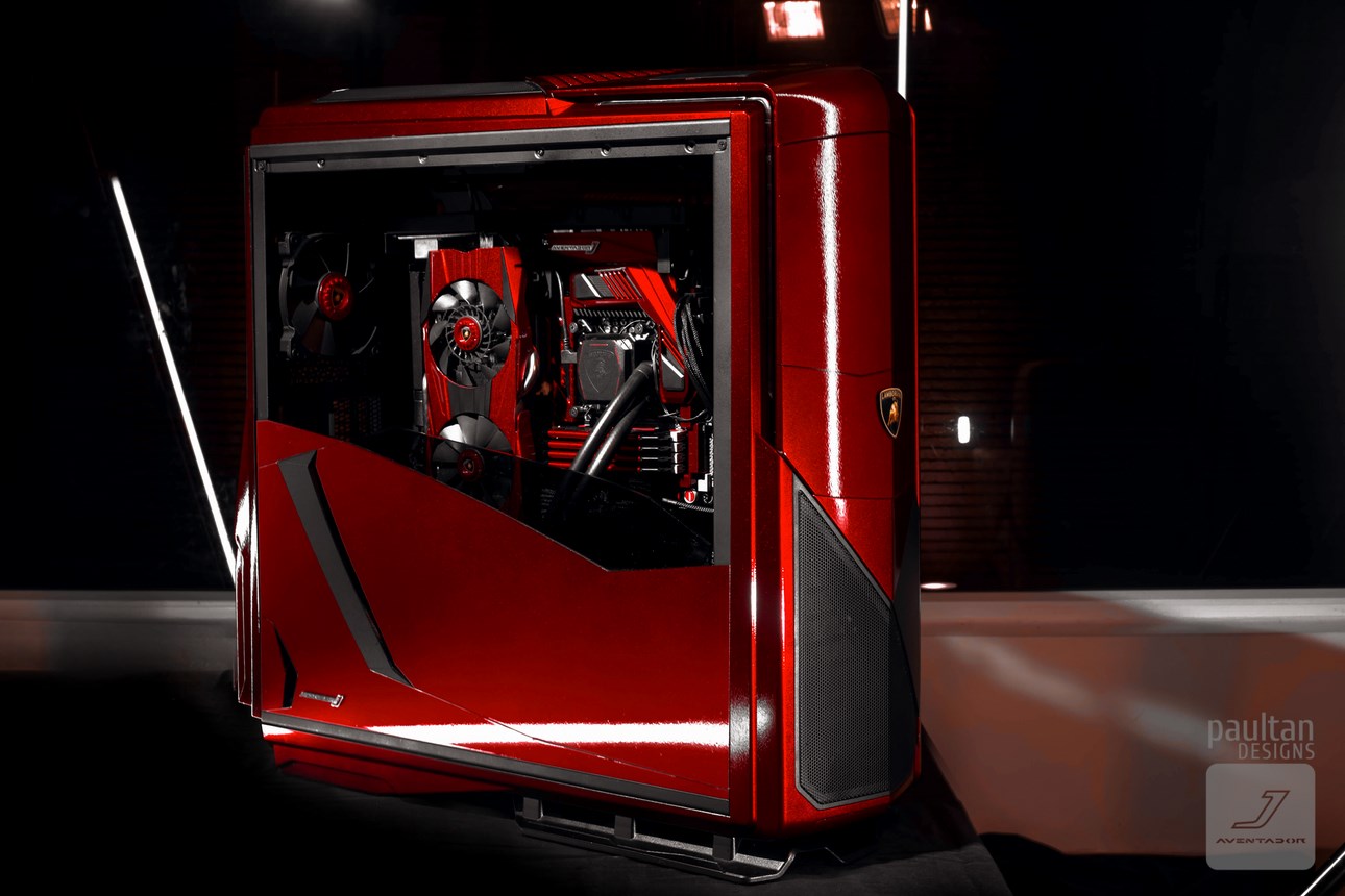 Modding : Paul Tan - Aventador J : La demi porte permet de voir ce qui se cache sous le capot.