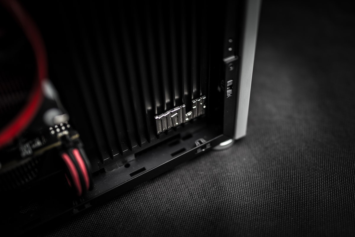 Modding : Malik - M1 : Le soin apporté aux photos met bien en valeur cette configuration.