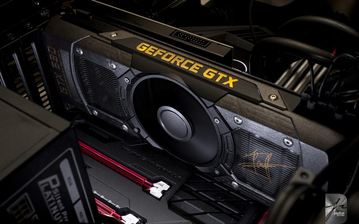 Modding : La GTX690 Paultan Design Edition : Le logo sillumine grâce au GeForce LED Visualizer.