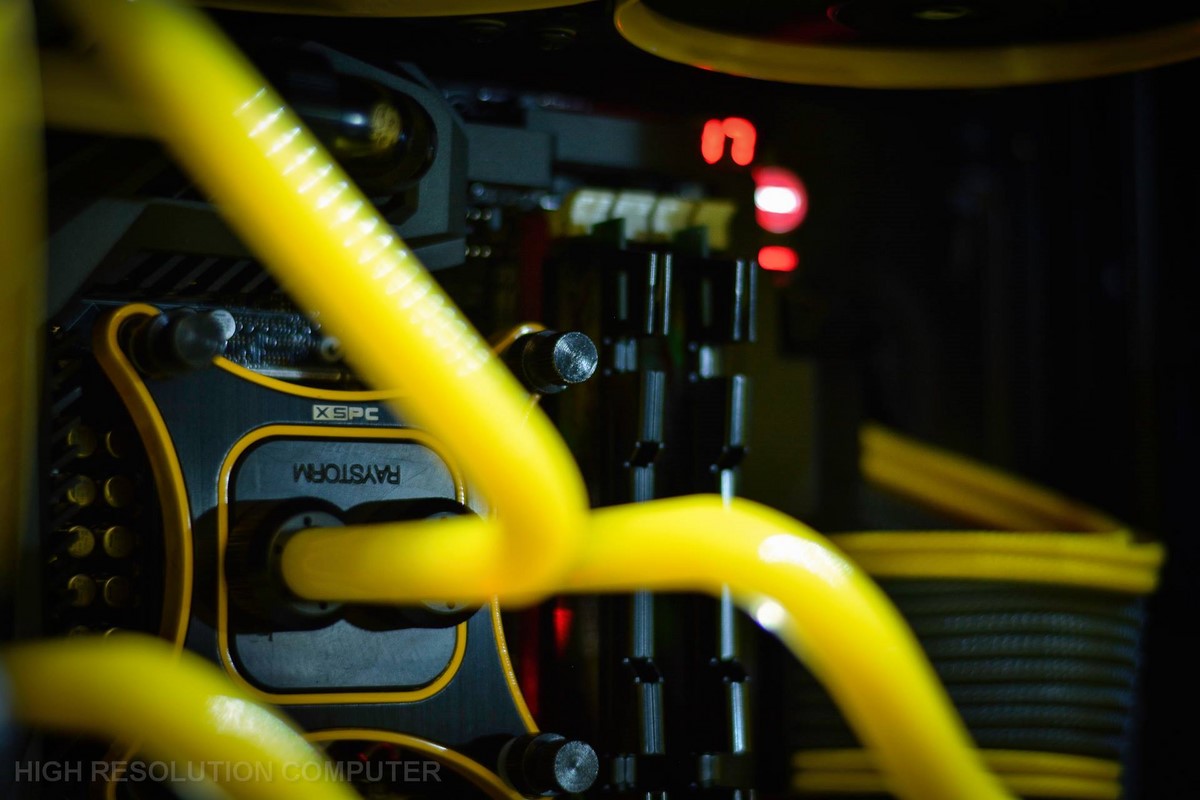 Modding : HRC - BnY Trooper : Ne jetez plus vos jaunes doeufs, remplissez vos watercooling de lipides !