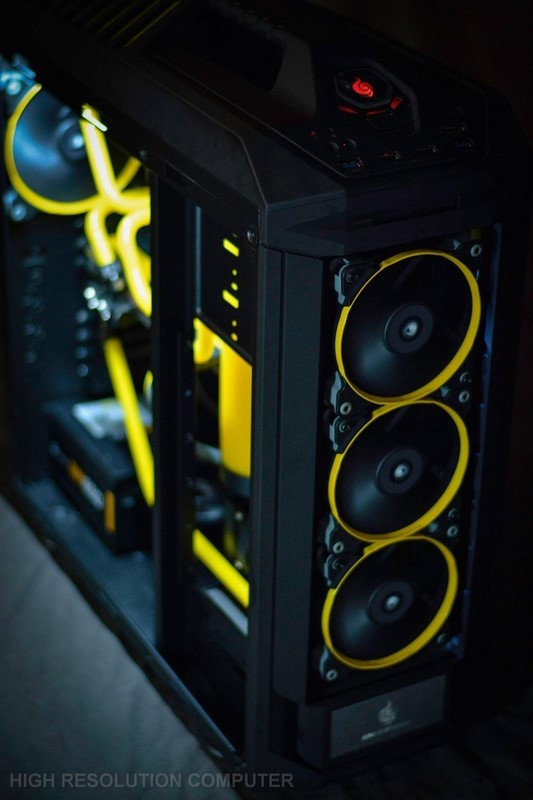 Modding : HRC - BnY Trooper : Ne manquerait-il pas des vis sur ces ventilateurs ?