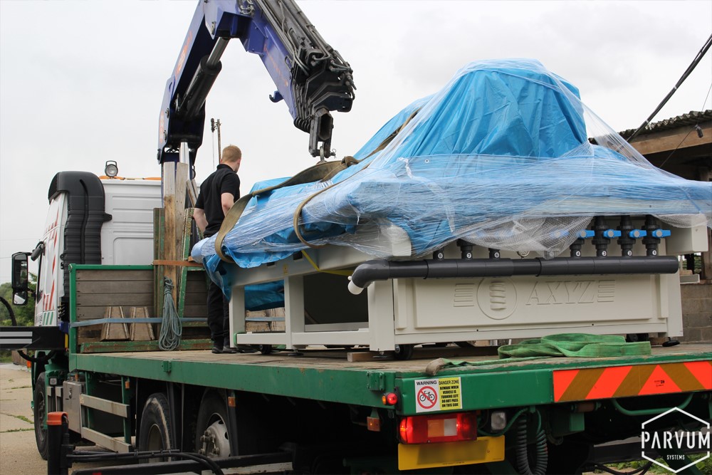 Modding : Parvum Systems - Project Magnus : Pour ceux qui se demandent à quoi ressemble une CNC, voilà déjà comment cest livré. Prévoyez une grande boîte aux lettres.