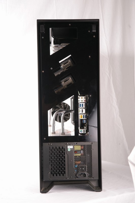 Modding : Twister7800gtx - Project Reflector 900D : Inverser les façades est bien plus compliqué qu'il n'y paraît.