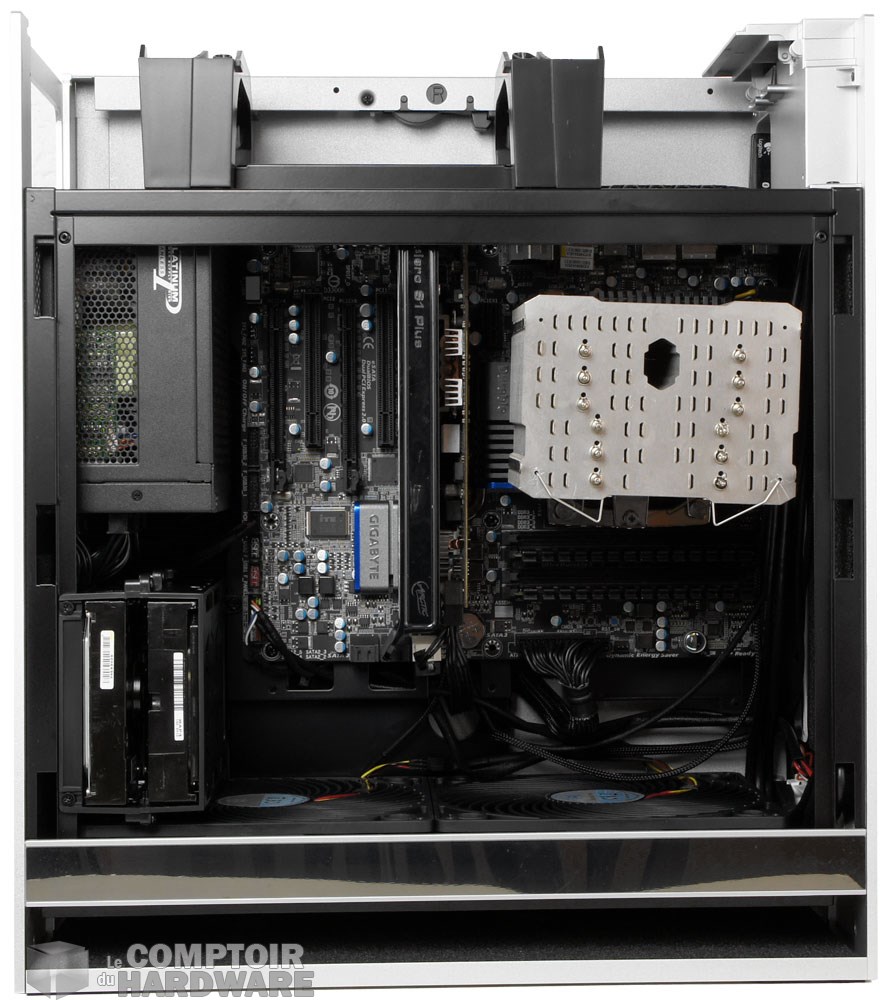 Intérieur de la forteresse