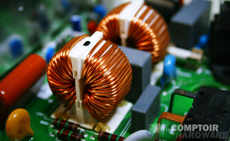 Un bout de PCB dalimentation