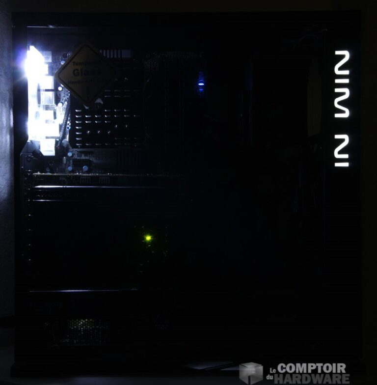 In Win 805 tous phares allumés