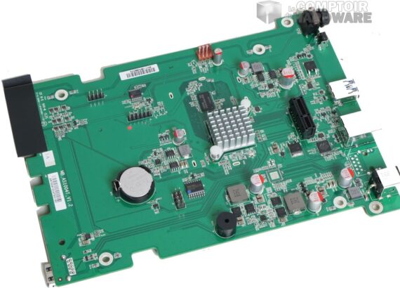 PCB simplissime et RAM soudée