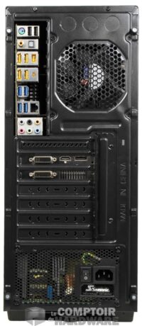 Un petit coup de derrière de Nova