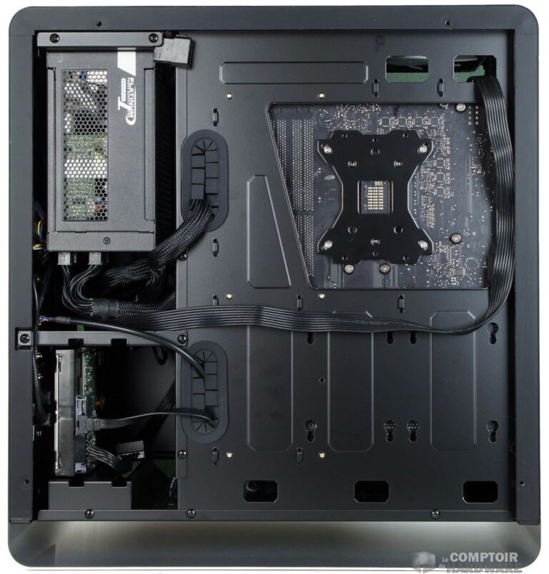 Arrière du plateau sur Jonsbo UMX4