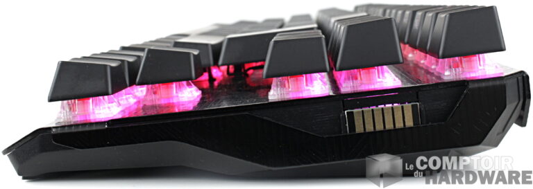 Connecteur droit, sur le clavier