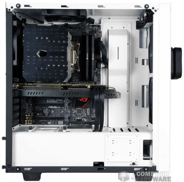 L'intérieur, côté carte mère