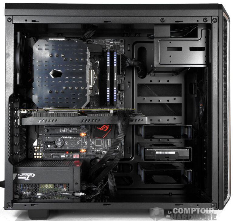 L'intérieur côté carte mère