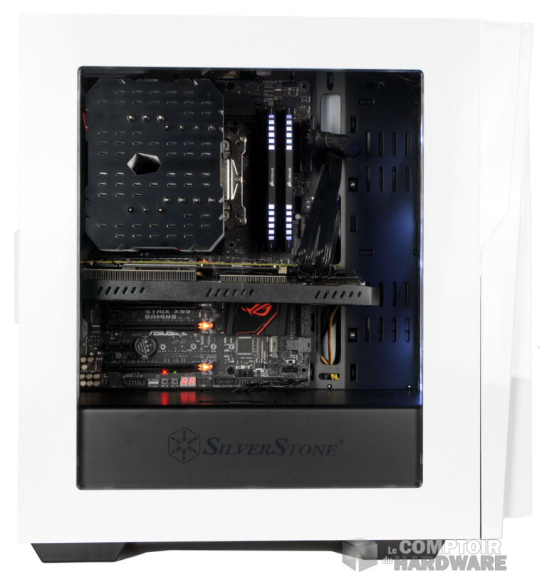 Le panneau vitré du RedLine